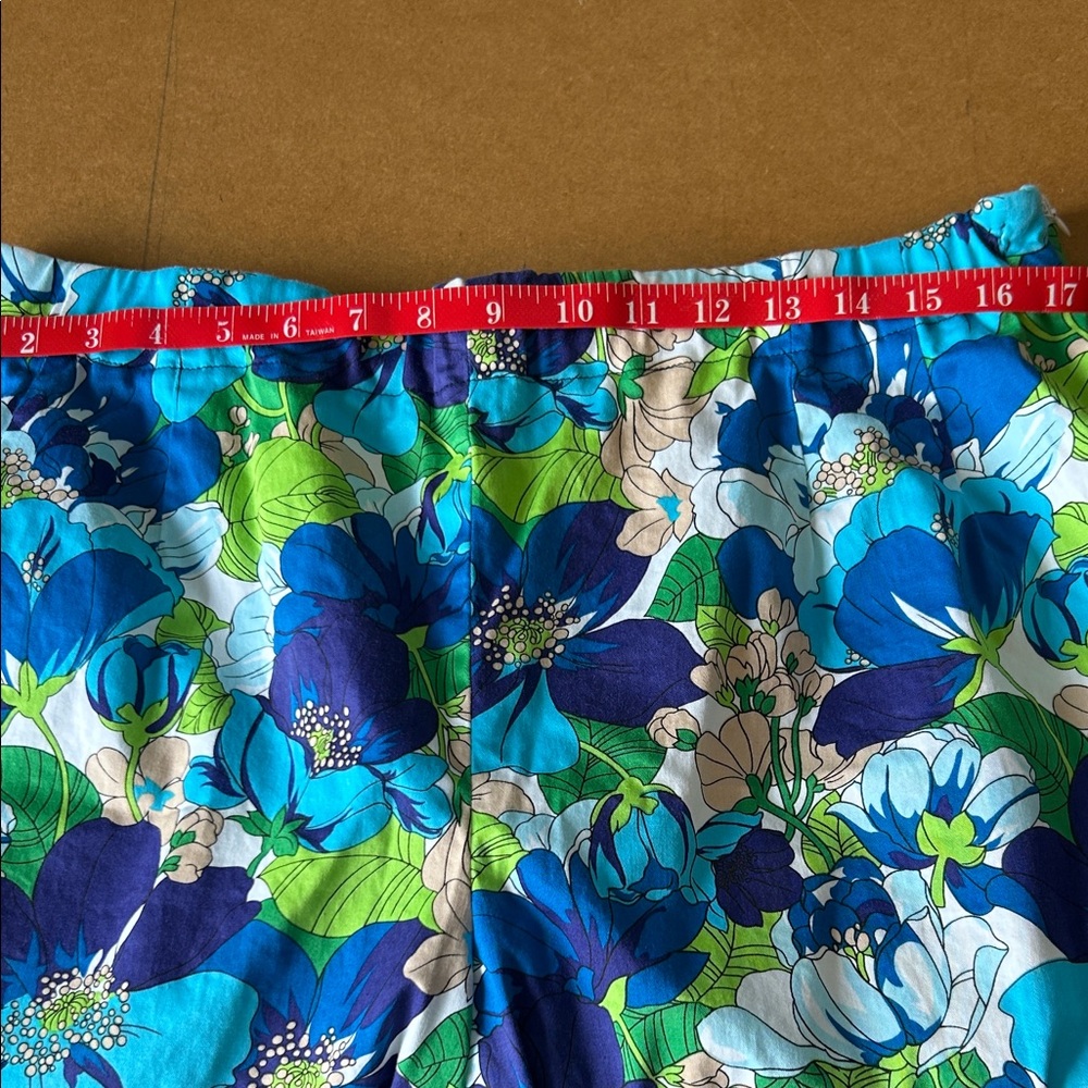 Kathy Ireland Plus size 20 blue floral tropical print Capri pant  elastic waist
